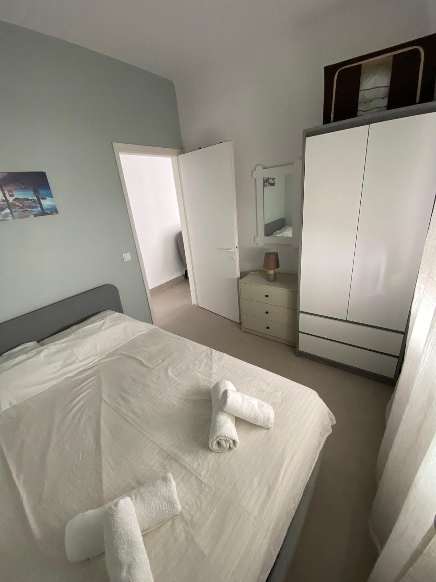 Mimi'S Apartments โปไลโครโน ภายนอก รูปภาพ